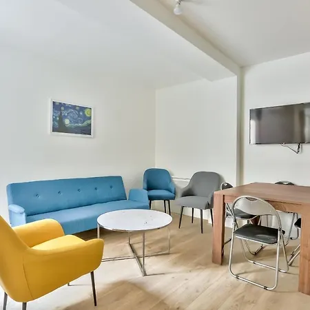 Daire Guestready -- Spacious Corner Apartment Opera District Paris